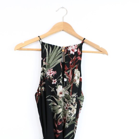 *Le Chateau Black Floral Maxi Dress - Picture 8 of 9